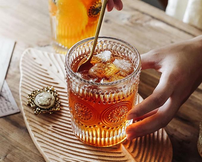 Garrafas de cristal congeladas para beber Sol-flor em relevo para água do café 0