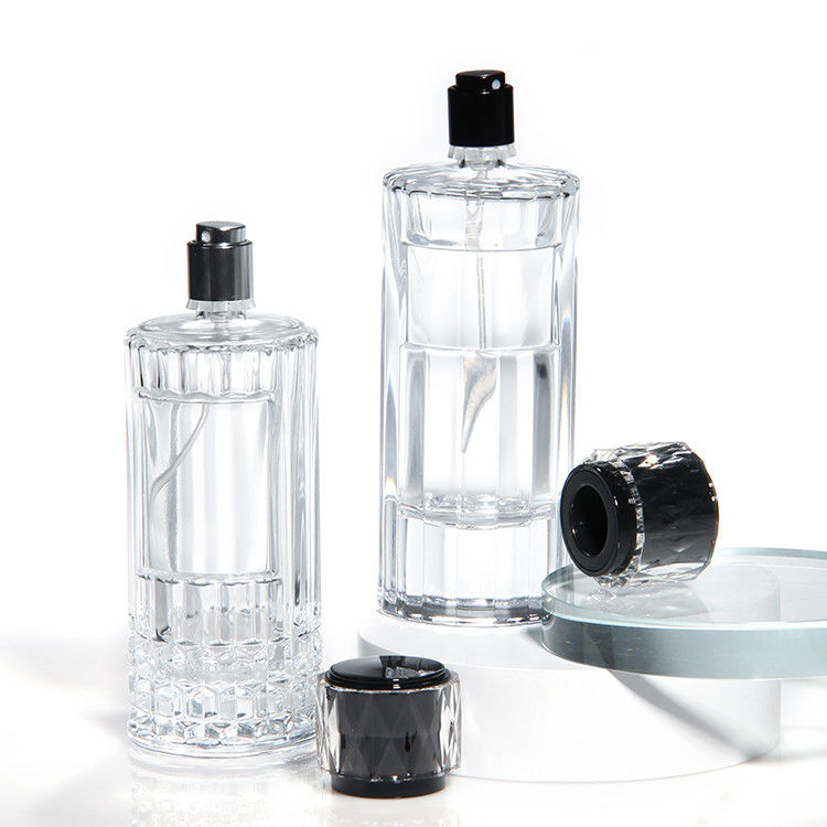Logotipo personalizado Elegança Decoração esculpida Botella de vidro vazia de 50 ml Botella de perfume de luxo