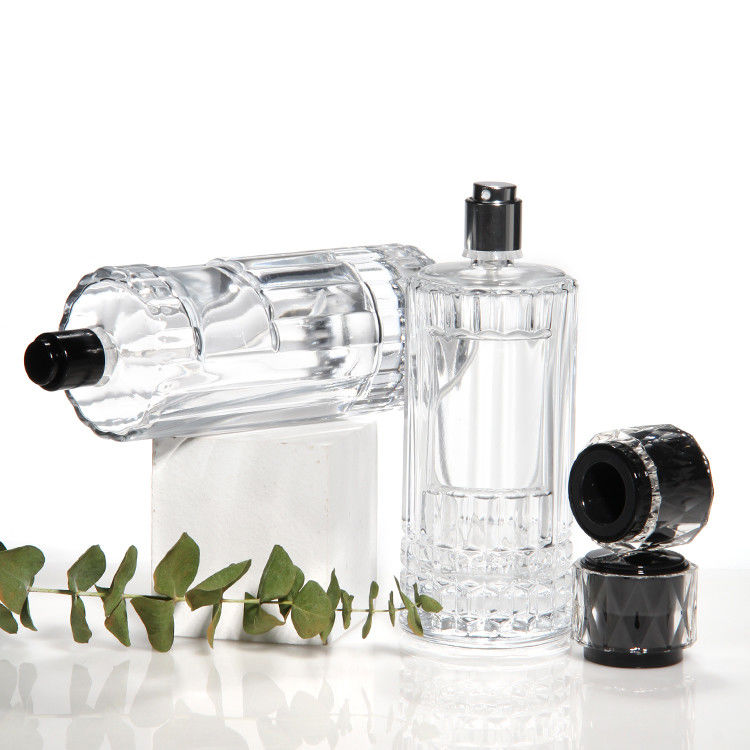 Logotipo personalizado Elegança Decoração esculpida Botella de vidro vazia de 50 ml Botella de perfume de luxo