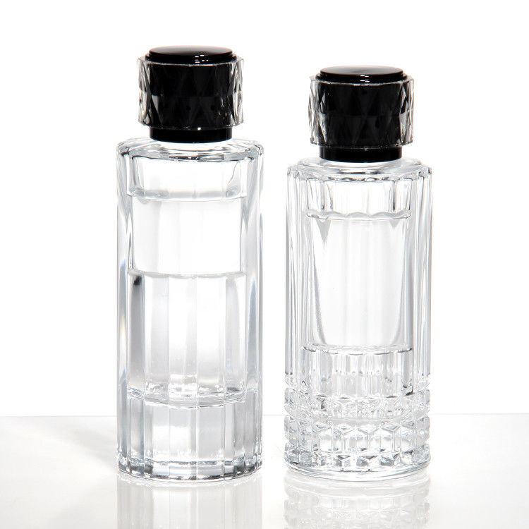 Logotipo personalizado Elegança Decoração esculpida Botella de vidro vazia de 50 ml Botella de perfume de luxo