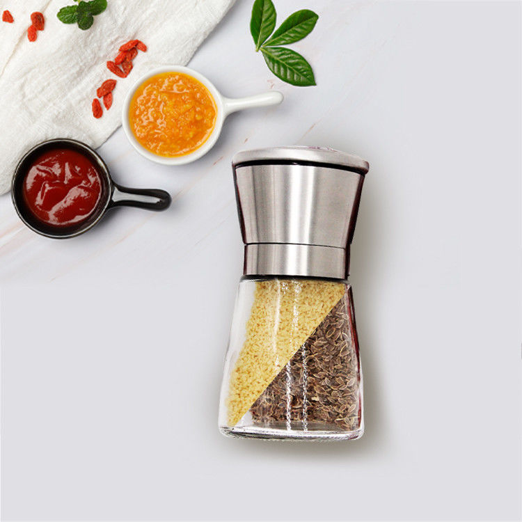 Top Qualidade 2oz 4oz Condimentos Pepper ShakerRound 4Oz Spice Jar de vidro com tampa de metal