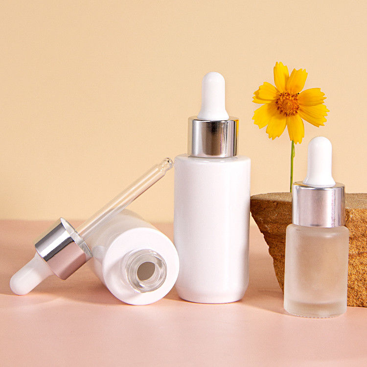 Serviços personalizados de cuidados com a pele Óleo Essencial Sérum Toner Container Loção Embalagem 5ml Cosméticos Botões de bomba de spray de vidro